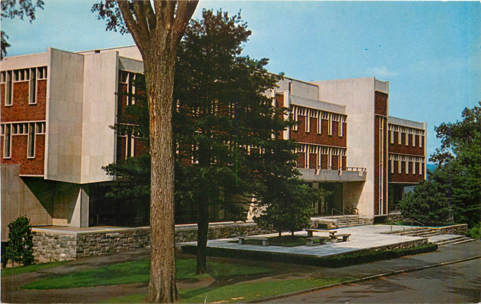CPM Robert Frost Library Amherst College Amherst Mass 