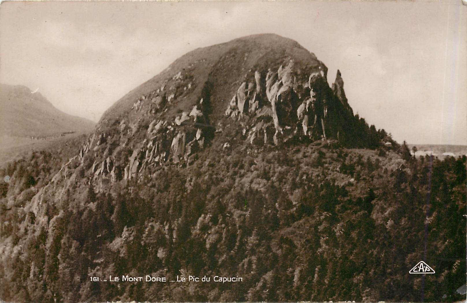 CPA Le Mont Dore Le Pic du Capucin 