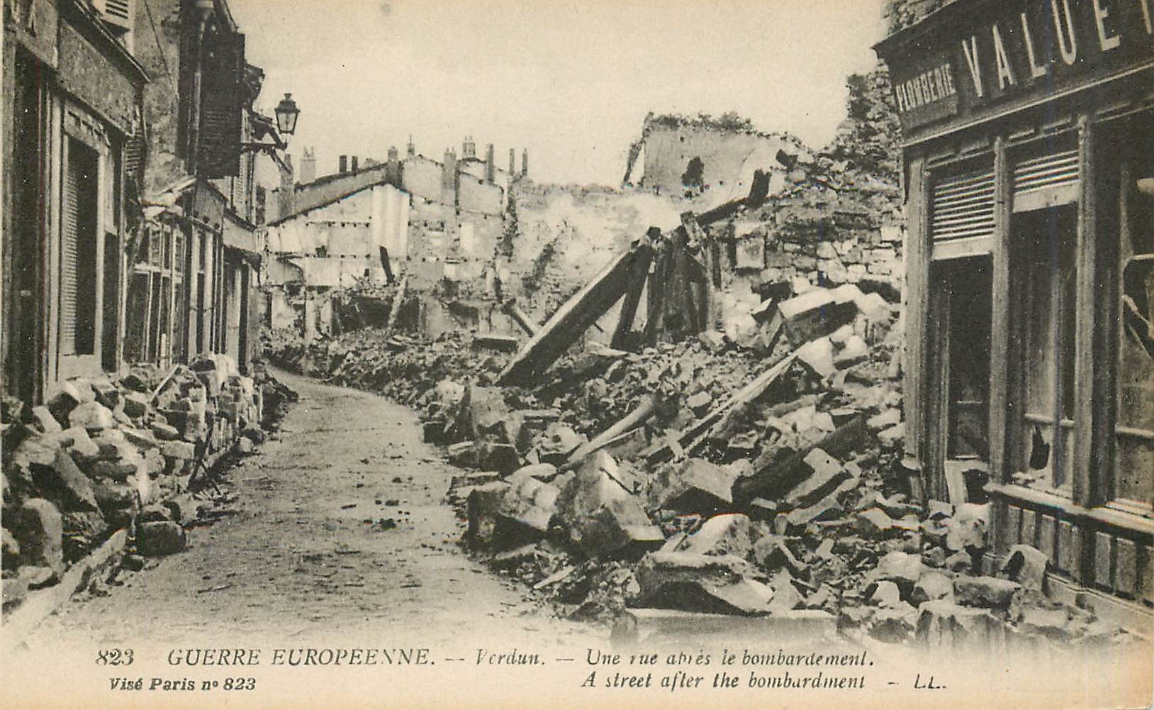 Verdun — Une rue après le bombardement — Vinsé Paris n°823