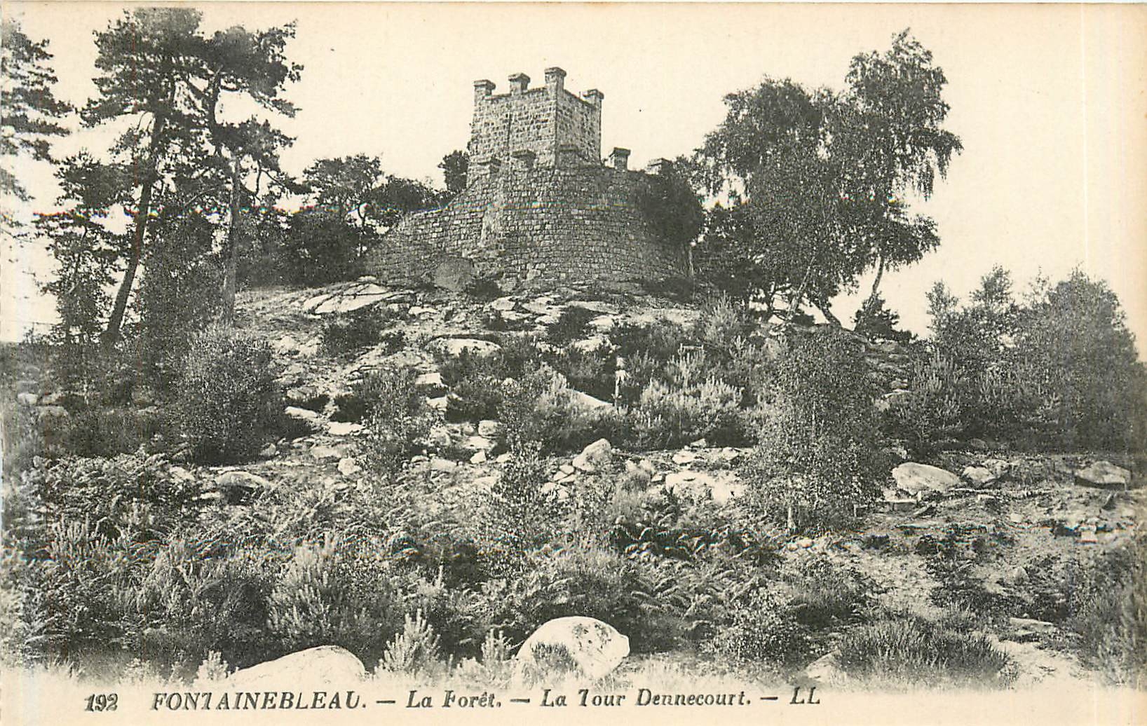Fontainebleau — La Forêt — La Tour Denne-court — LL