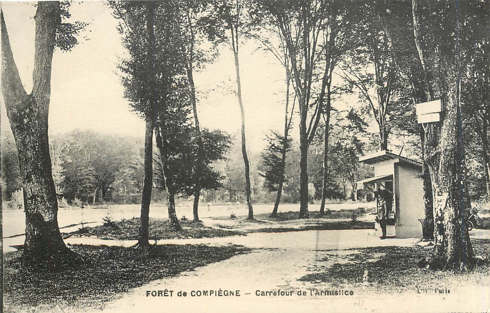 CPA Foret de Compiegne Carrefour de l'Armistice 