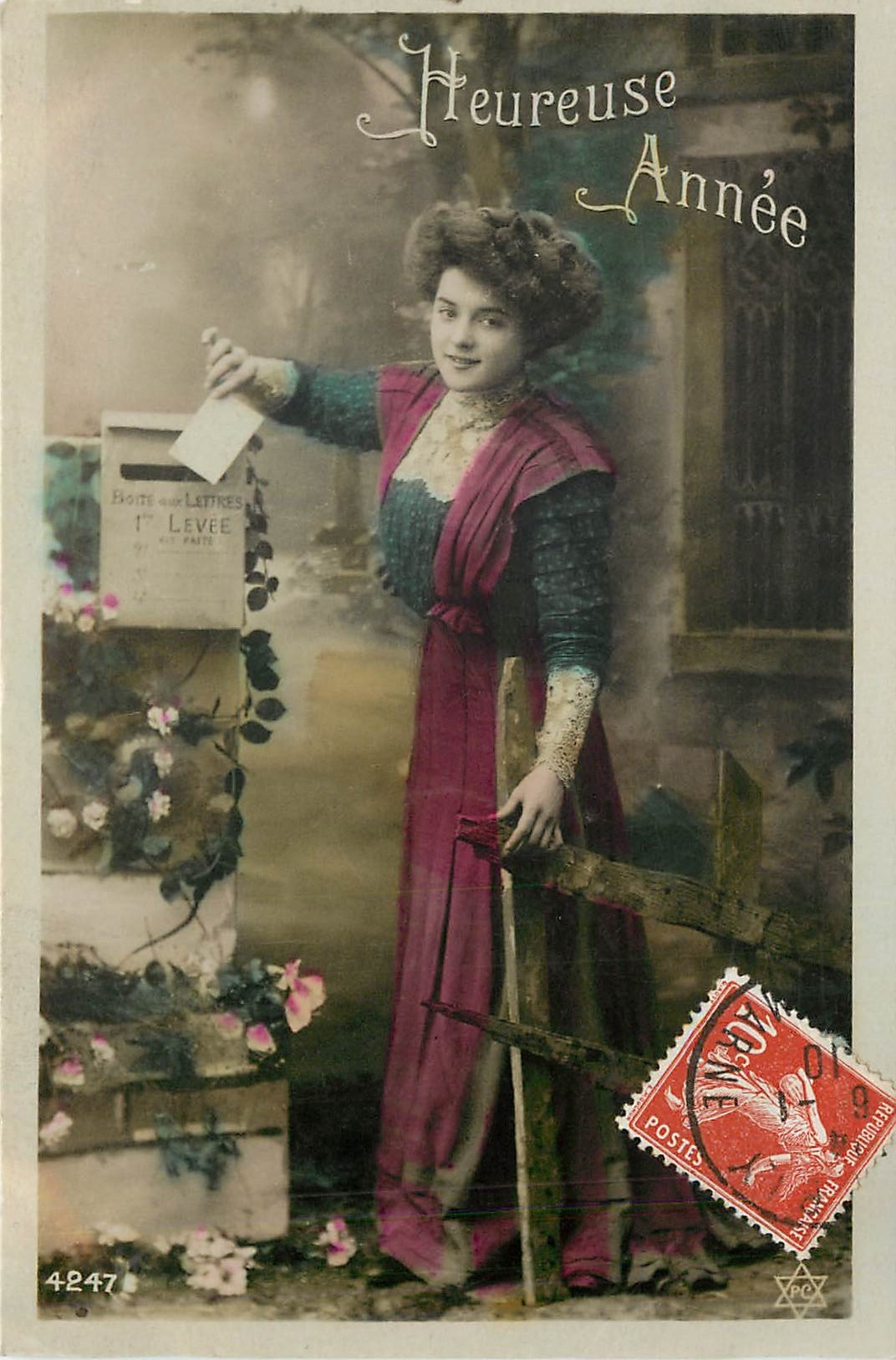Femme en robe violette — envoyant une lettre — éditeur anonyme, n° 4247