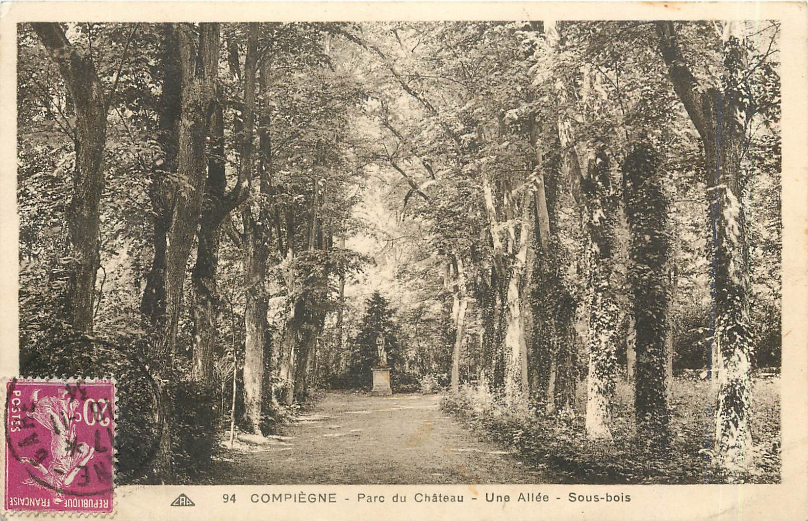 CPA Compiegne Parc du Chateau Une Allee Sous Bois 