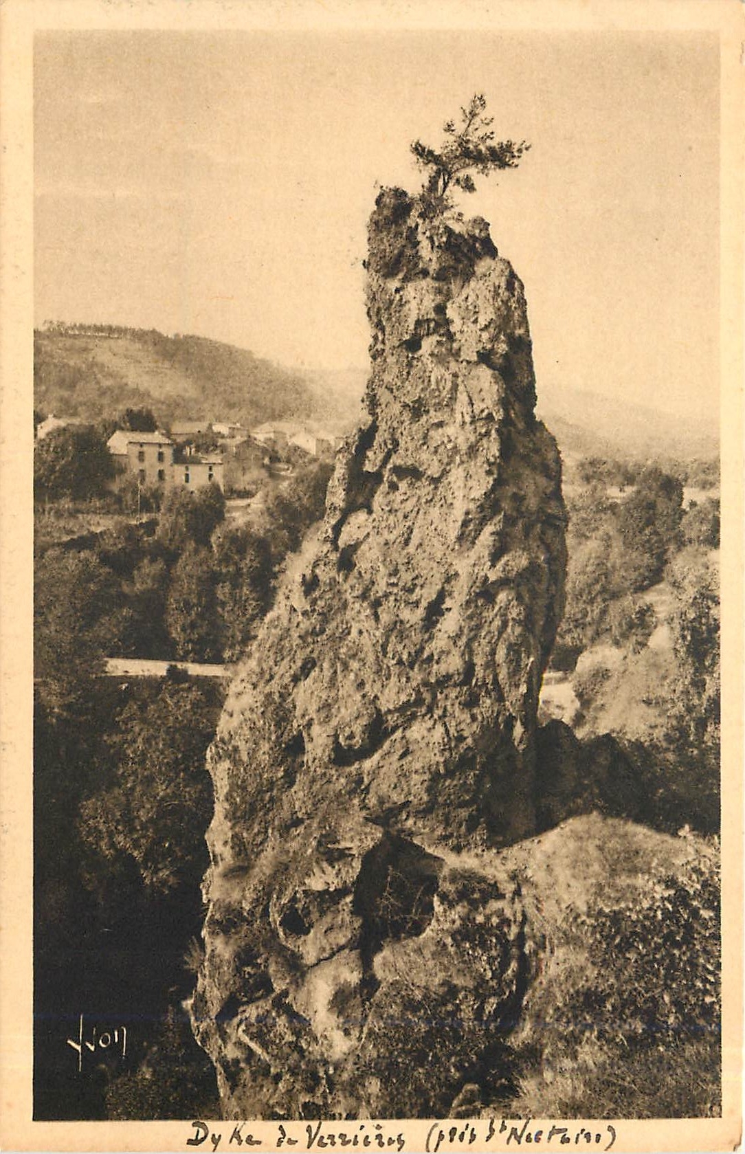 Le Dik de Verrières (poids St-Nectaire) — vue panoramique — Les Éditions d'Art XVON, Paris