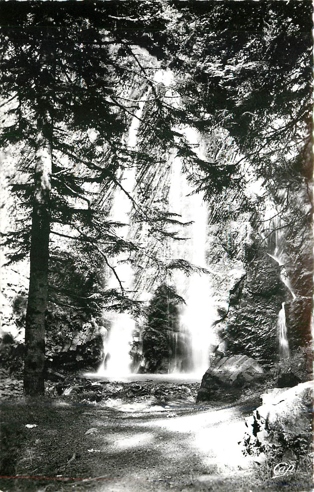 CPM Le Mont Dore P de D Cascade du Quereuilh 