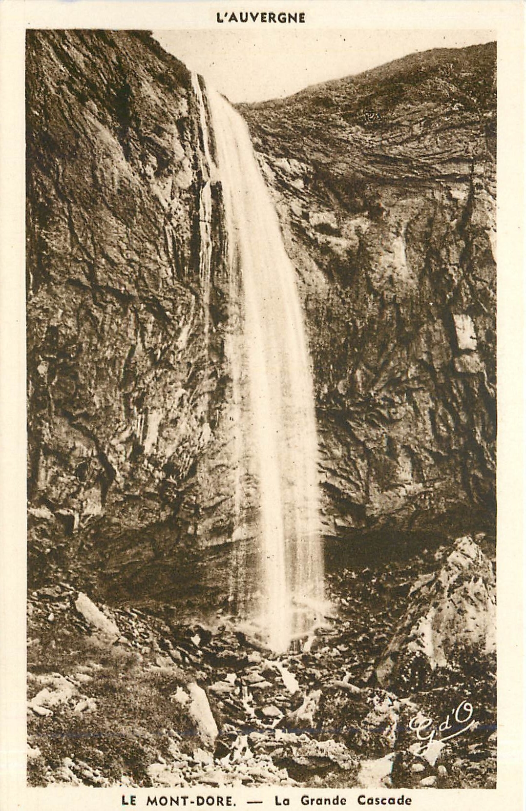 CPA L'Auvergne Le Mont Dore La Grande Cascade 
