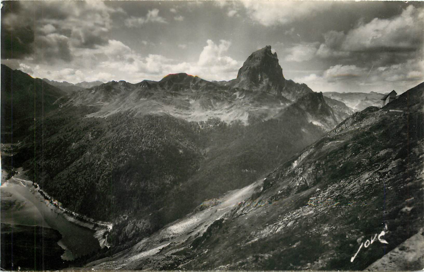 Le Pic d'Ossau (2886 m) — Vallée d'Ossau — Éditions JOVÉ, Pau (B.P.) — N° 1081 bis