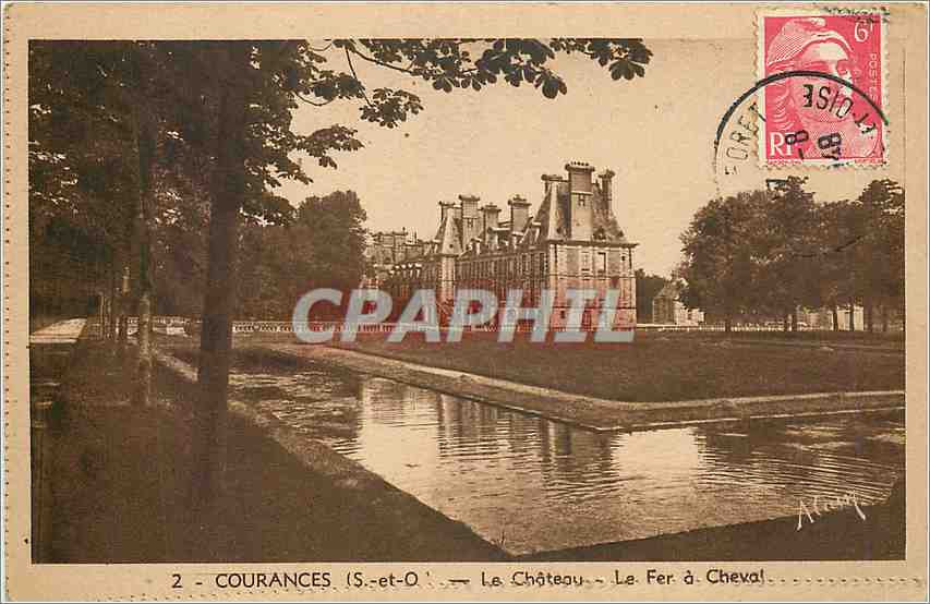 CPA Courances S et O Le Chateau Le Fer a Cheval 