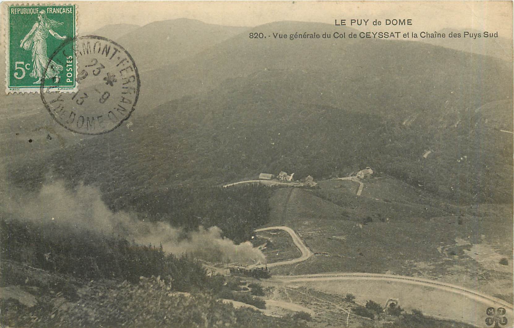 Le Puy de Dôme — Vue générale du Col de Ceyssat et la Chaîne des Puys Sud — éditeur MT