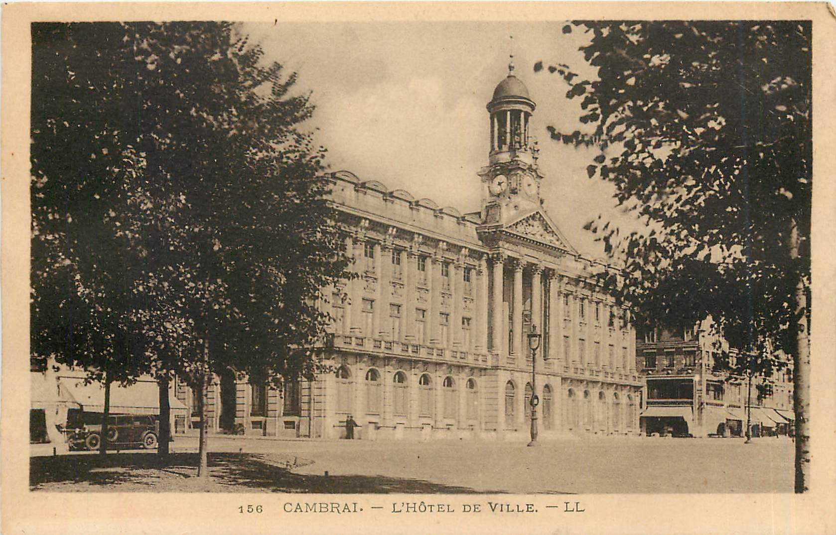 CPA Cambrai L'Hotel de Ville 