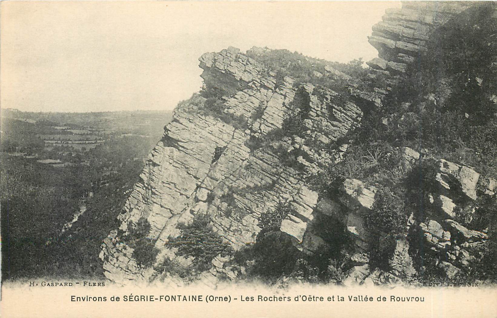 CPA Environs de Segrie Fontaine Orne Les Rochers d'Oetre et la Vallee de Rouvrou 