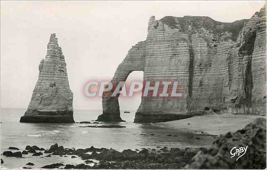 CPA Etretat S Inf Porte d'aval et l'Aiguille 