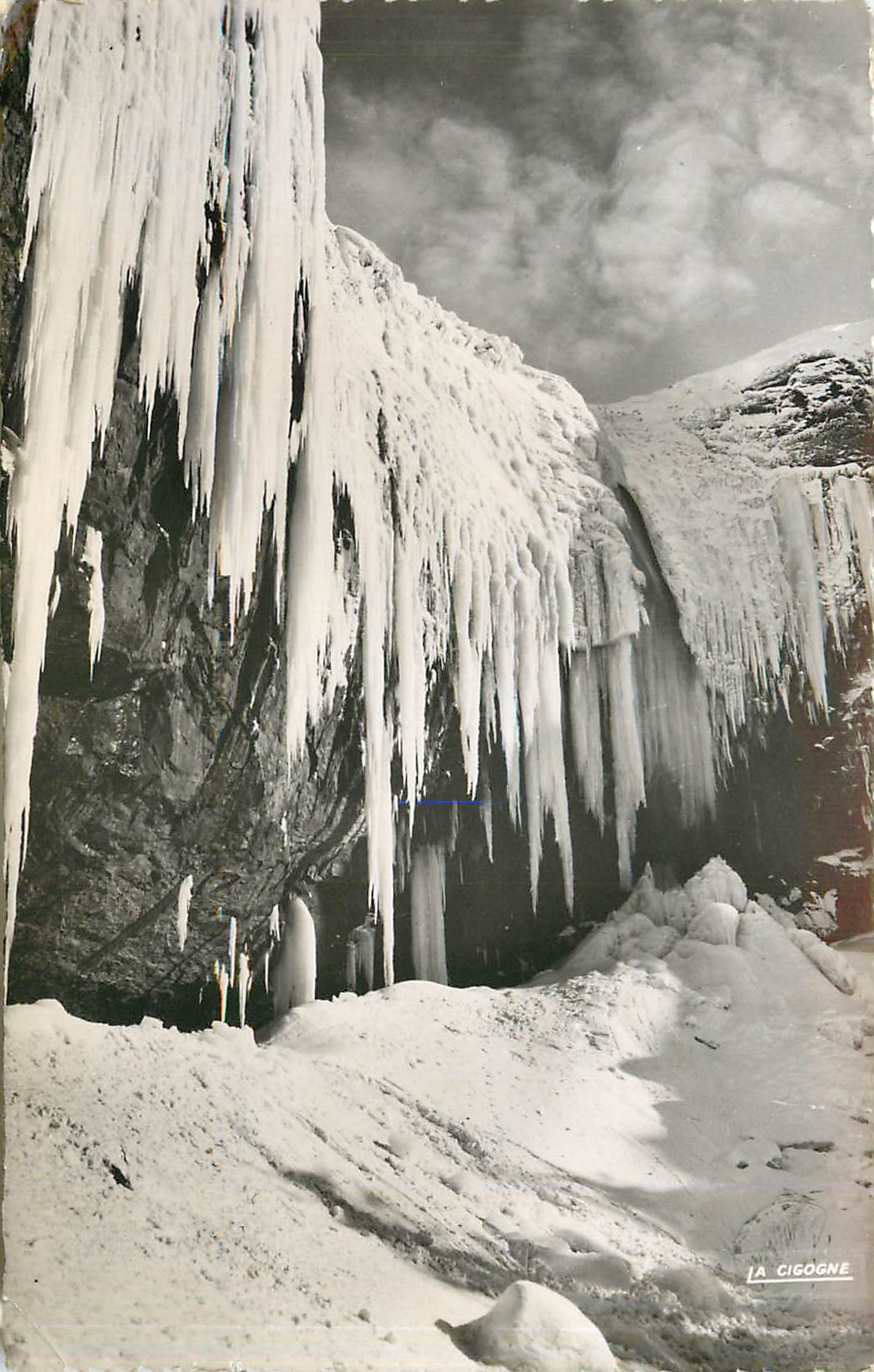CPA Le Mont Dore P de D Ville Thermale et touristique 