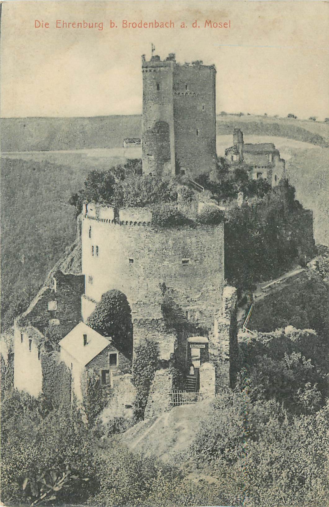 CPA Die Ehrenburg b Brodenbach a d Mosel 