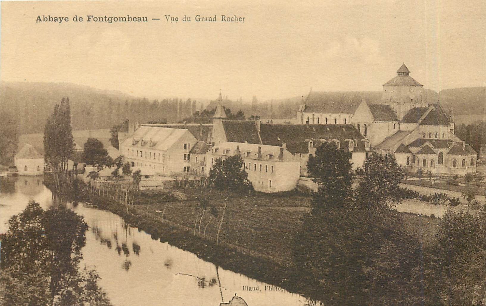 CPA Abbaye de Fontgombeau Vue du Grand Rocher 