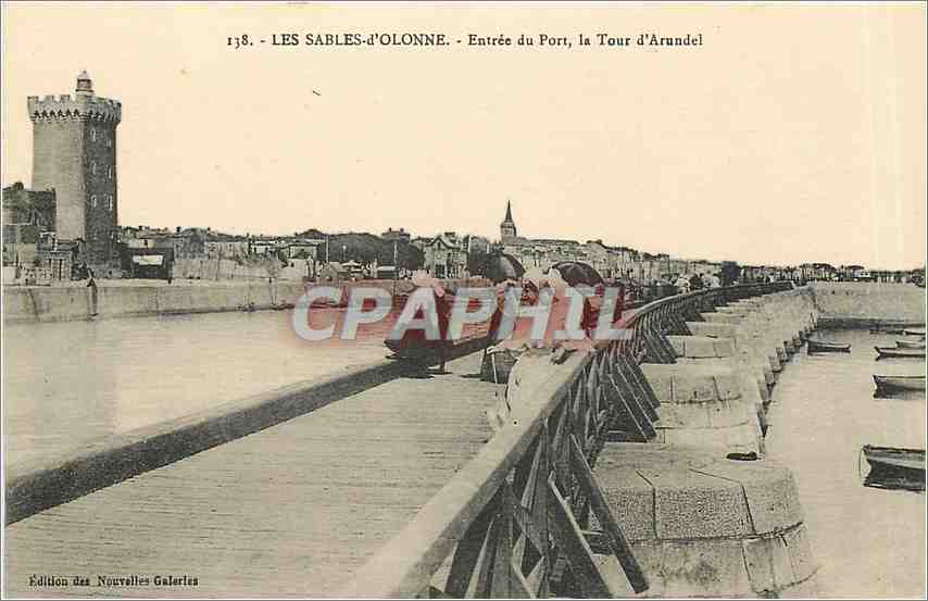 CPA Les Sables d'Olonne entree du port la tour d'Arundel 