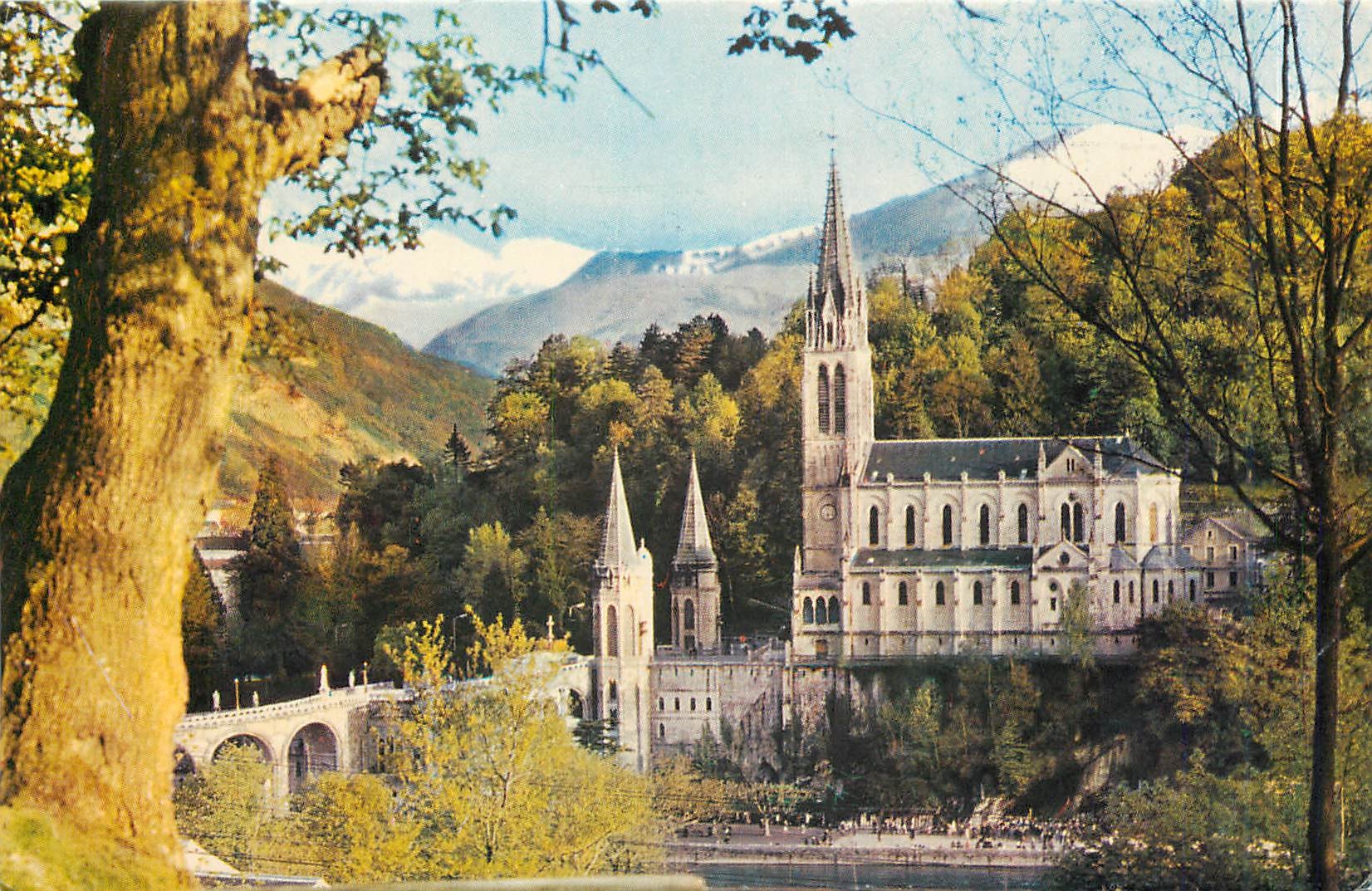 CPM Lourdes La basilique et le pic du Jer 