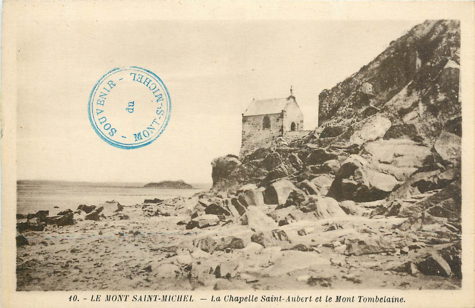 CPA Le Mont Saint Michel la Chapelle Saint Aubert et le mont Tombelaine 