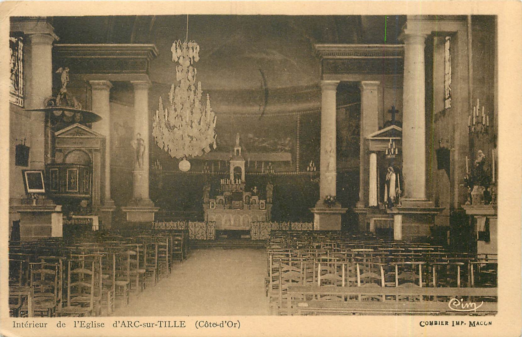 CPA Interieur de l'Eglise d'Arc sur Tille Cote d'Or 