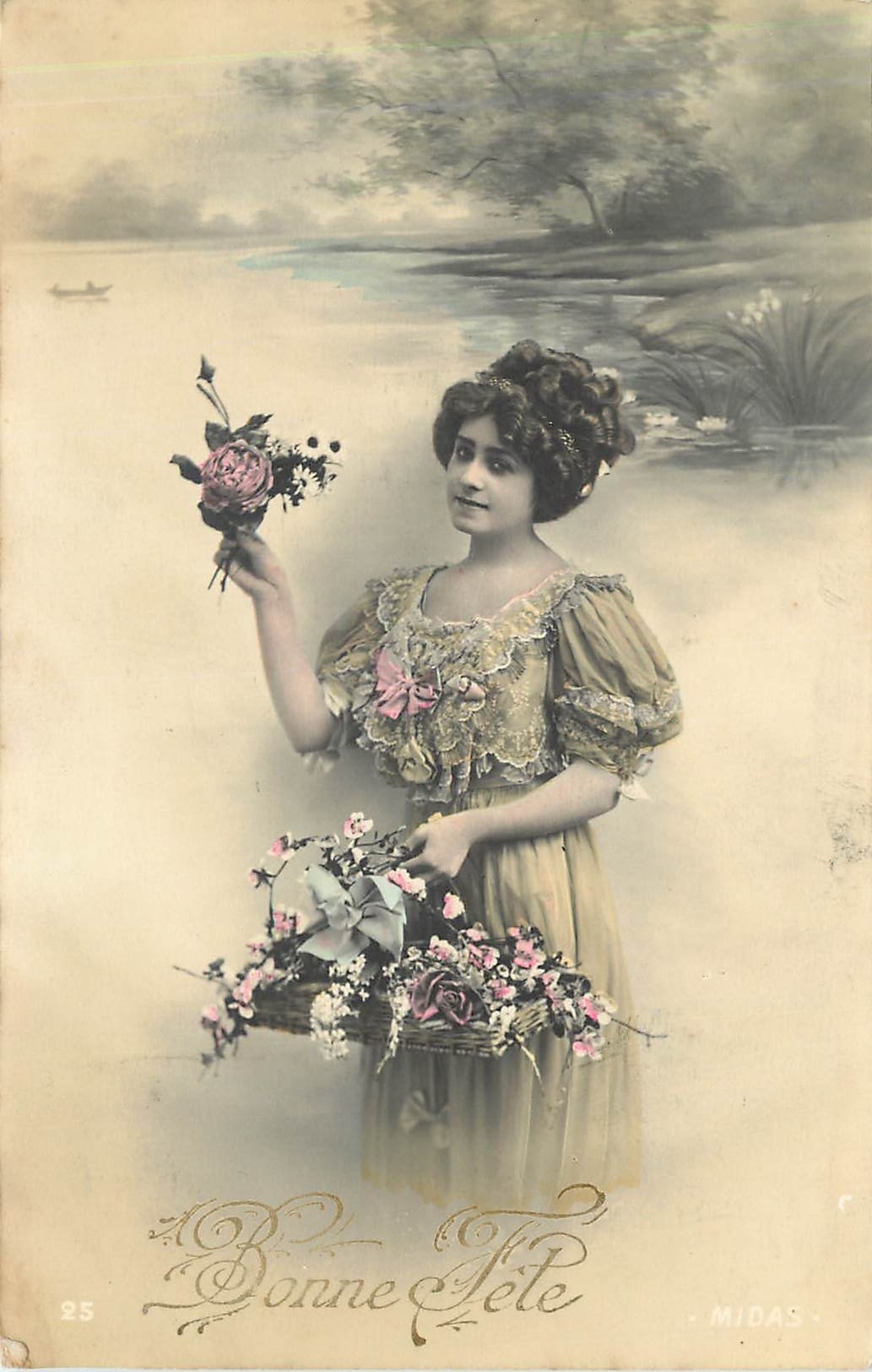 Frau mit Blumenstrauß und Blumenkorb — Frohe Geburtstage — MIDAS n°25