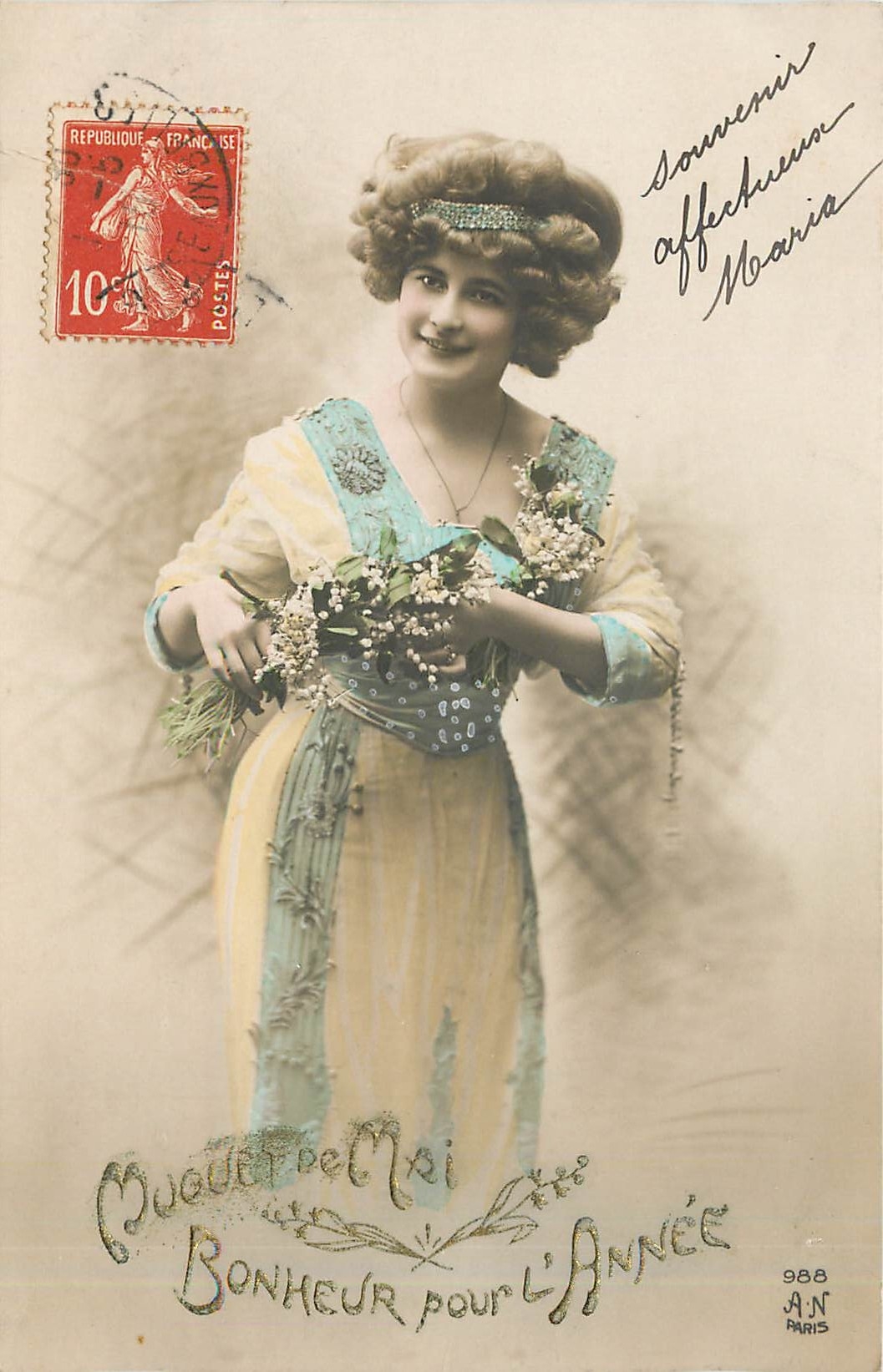 Jeune femme en robe colorée — Muguet de Mai — éditeur A.N. n°988