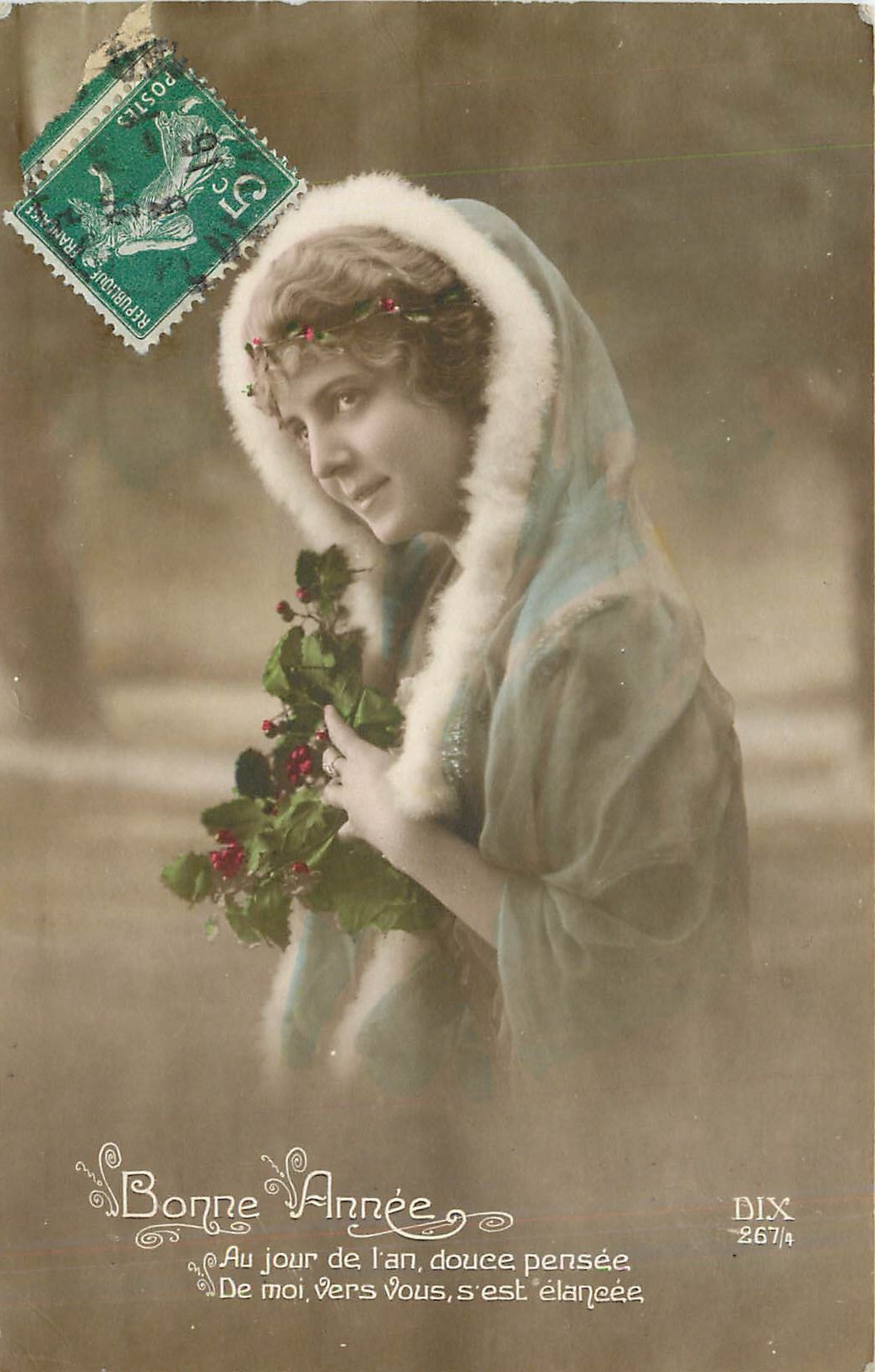 Femme en capuche fourrée tenant un buisson de houx — DIX 267/4 — Éditeur DIX