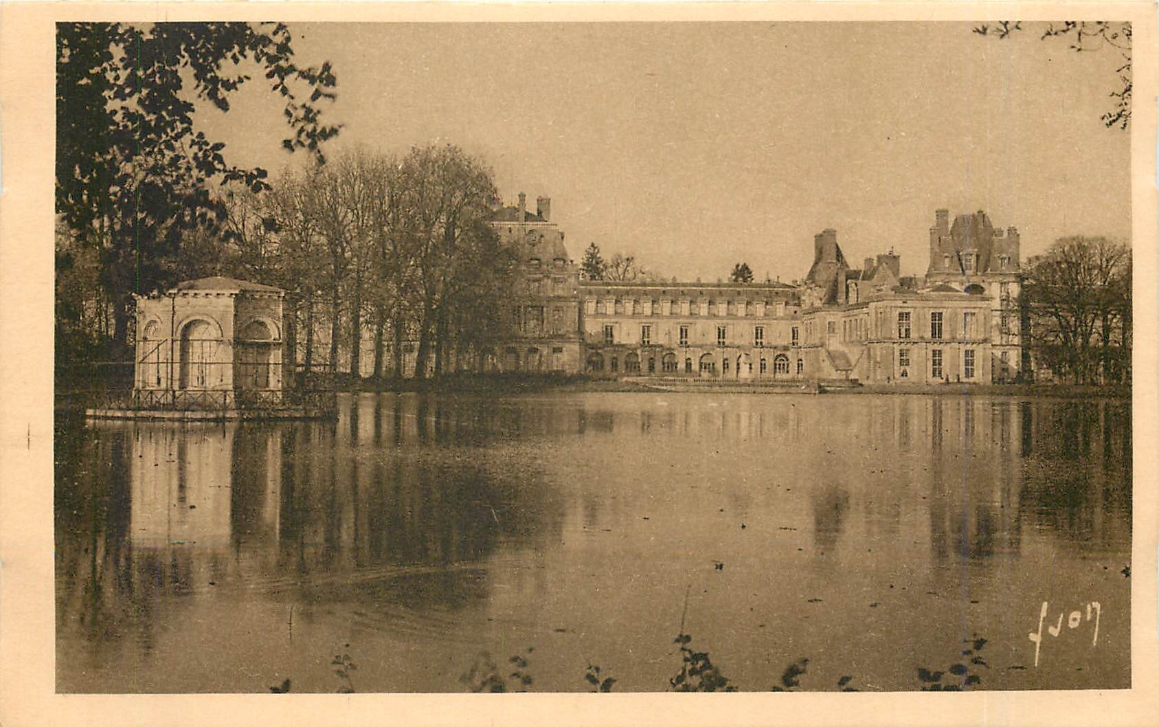 Fontainebleau (S.-et-M.) — Das Schloss - Der Karpfenteich — Les Éditions d'Art Martel