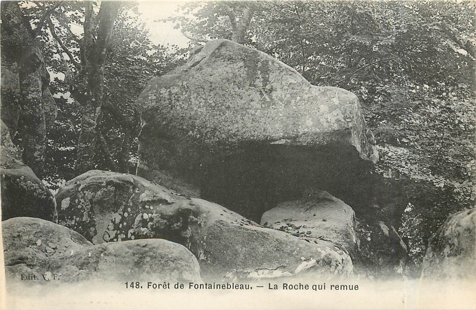 CPA Foret de Fontainebleau la Roche qui remue 