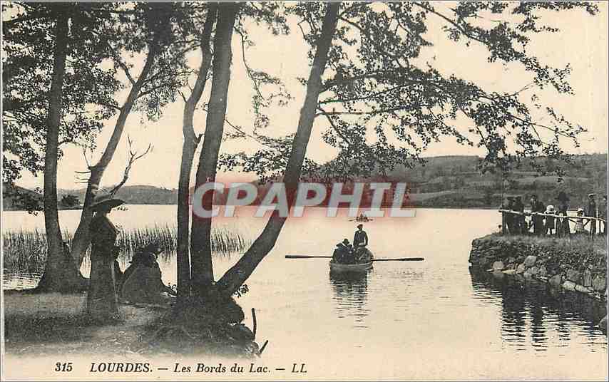 CPA Lourdes les Bords du Lac 