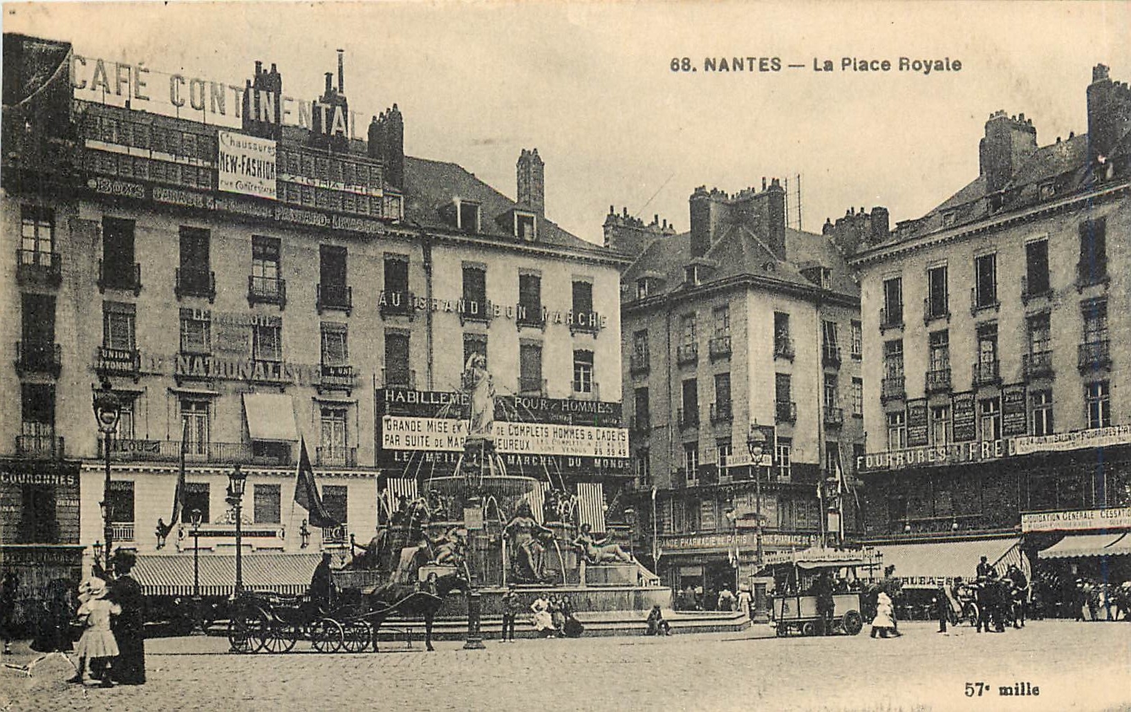 CPA Nantes La Place Royale Marchand de glaces