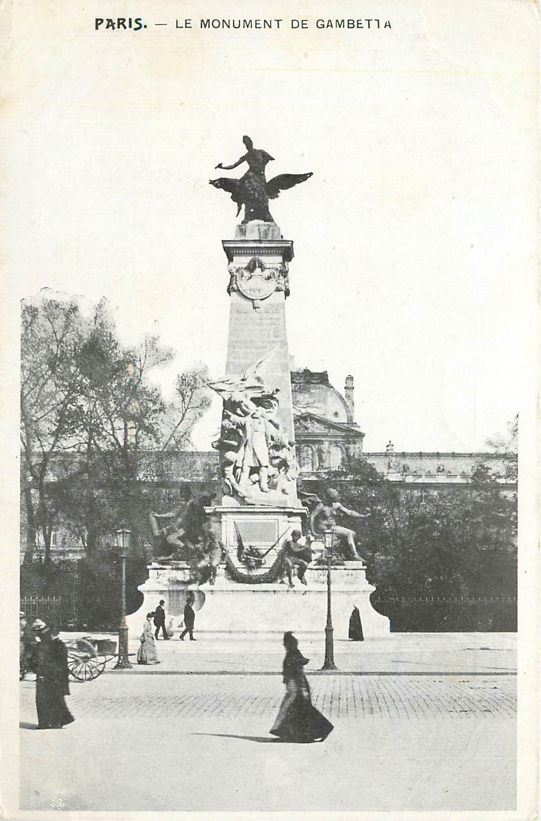 CPA Paris Le Monument de Gambetta 