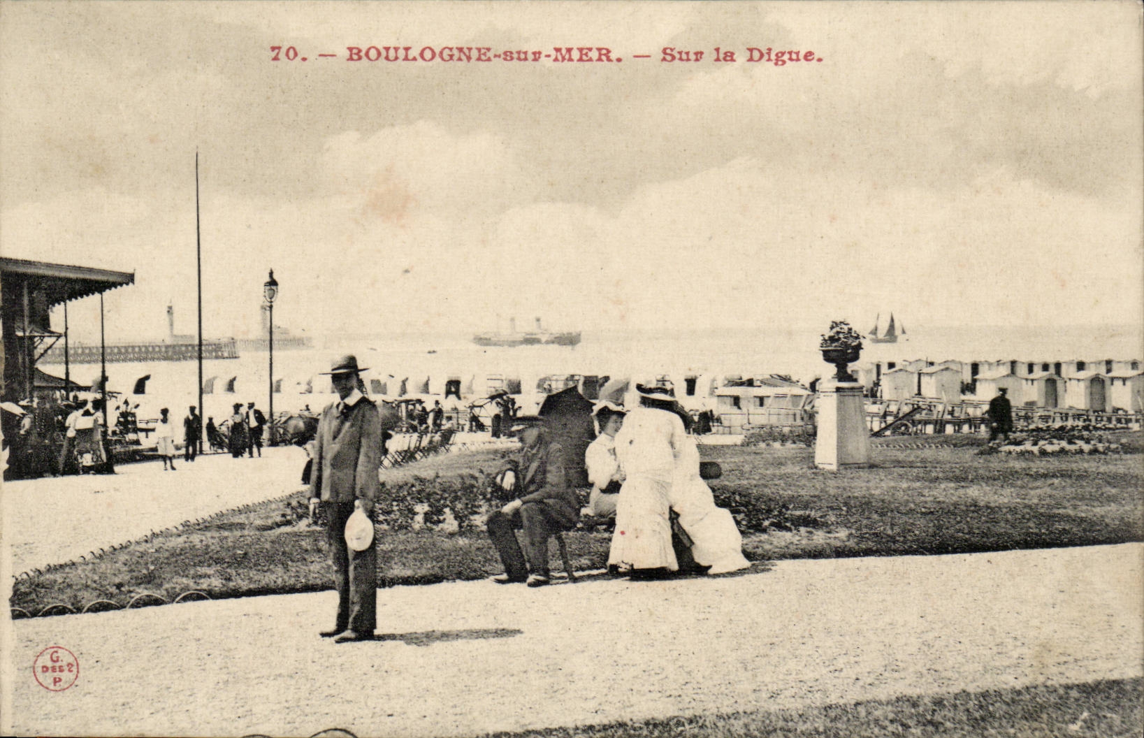 Boulogne-sur-Mer — Sur la Digue — G. Deffé P.