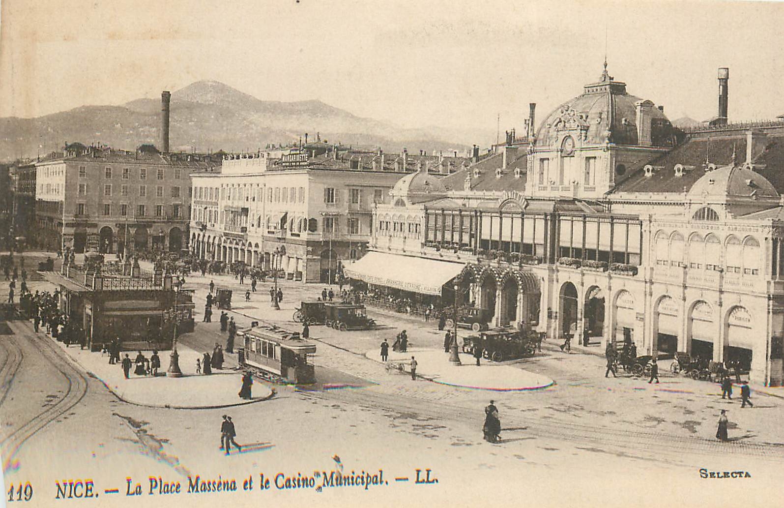 CPA Nice la place Massena et le casino municipal Tramway