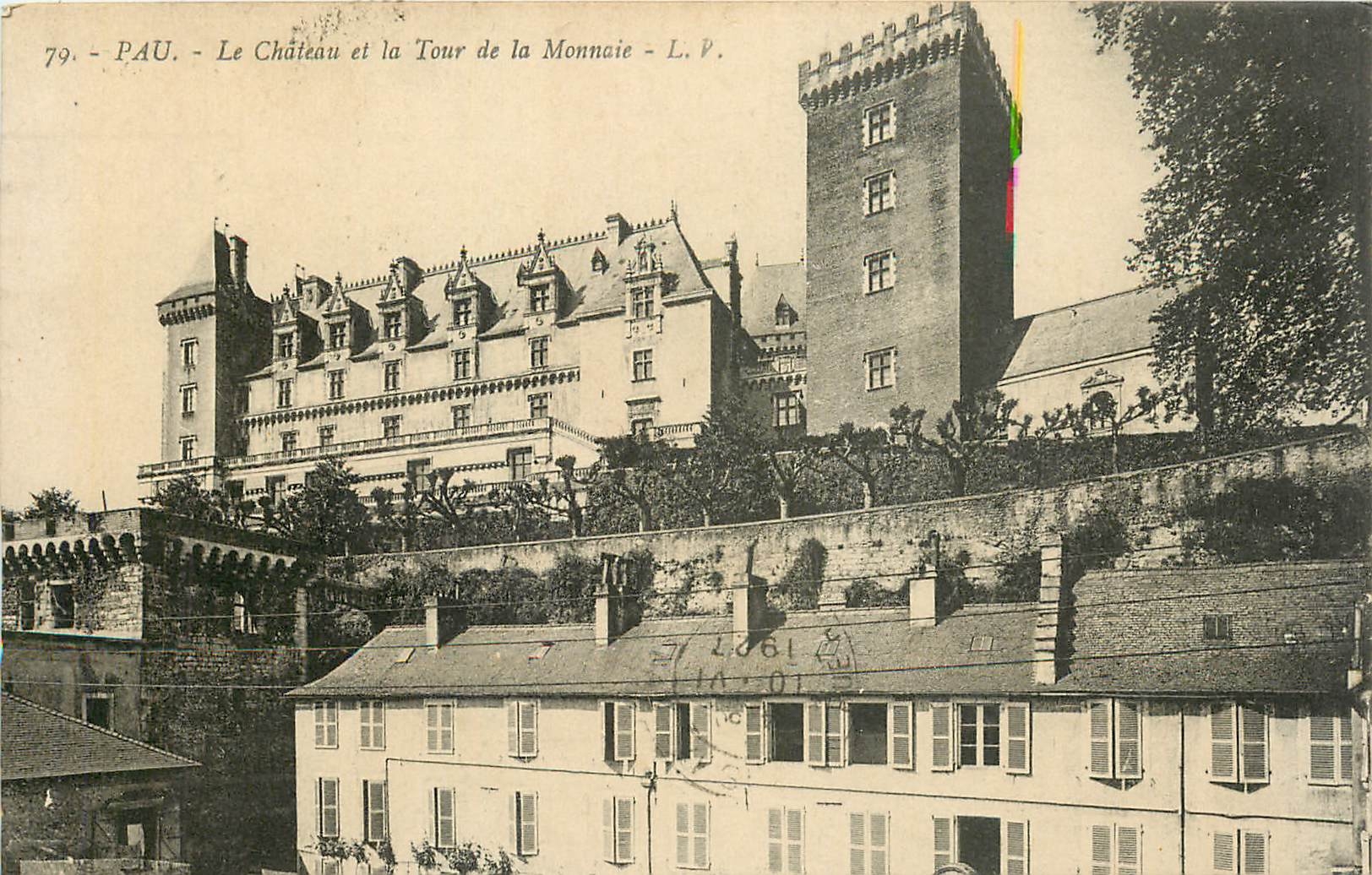 CPA Pau le chateau et la tour de la Monnaie 