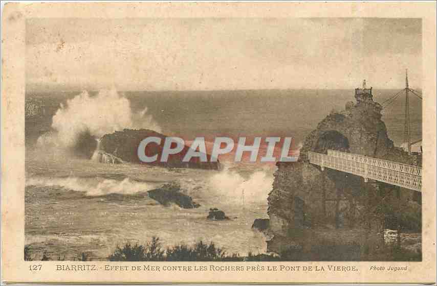 Biarritz - Effet de mer contre les rochers près le pont de la Vierge — Photo Jugand, n°127