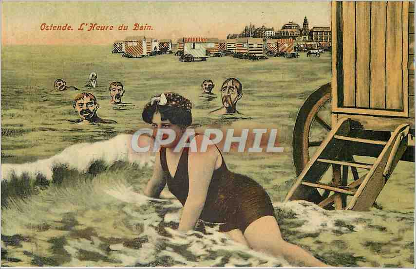 CPA Ostende l'heure du Bain Femme Folklore