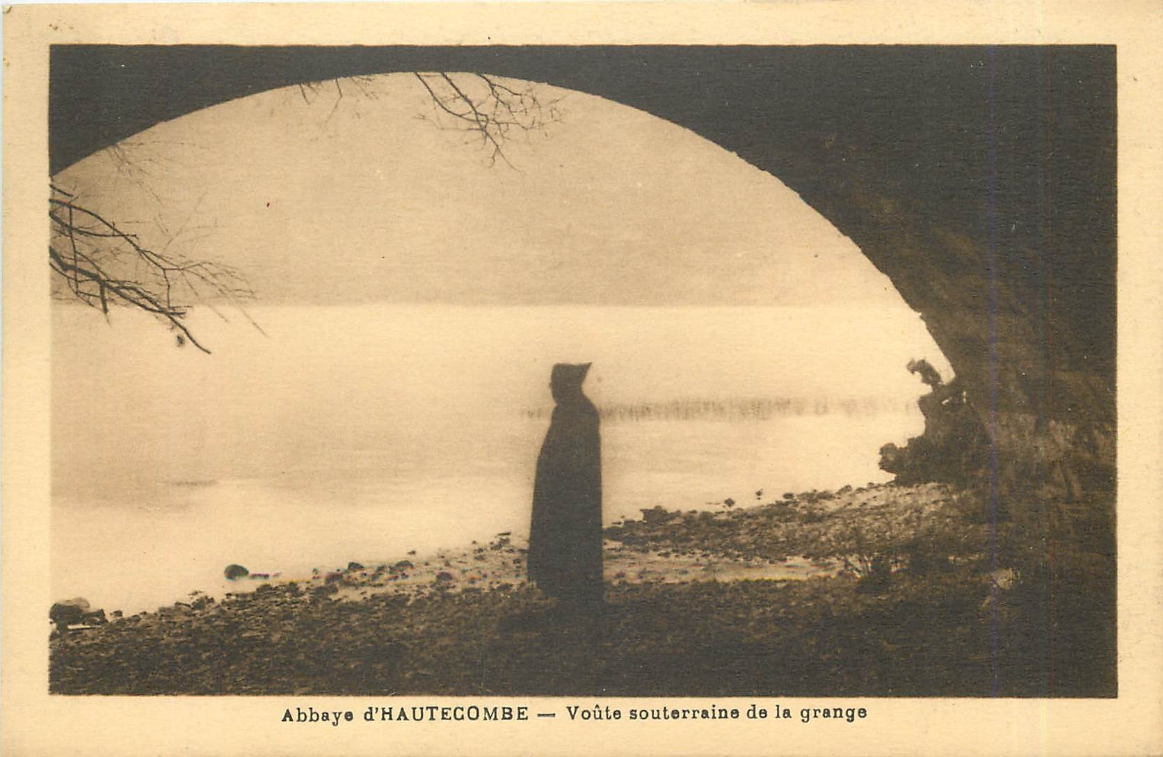 CPA Abbaye d'Hautecombe voute souterraine de la grange 