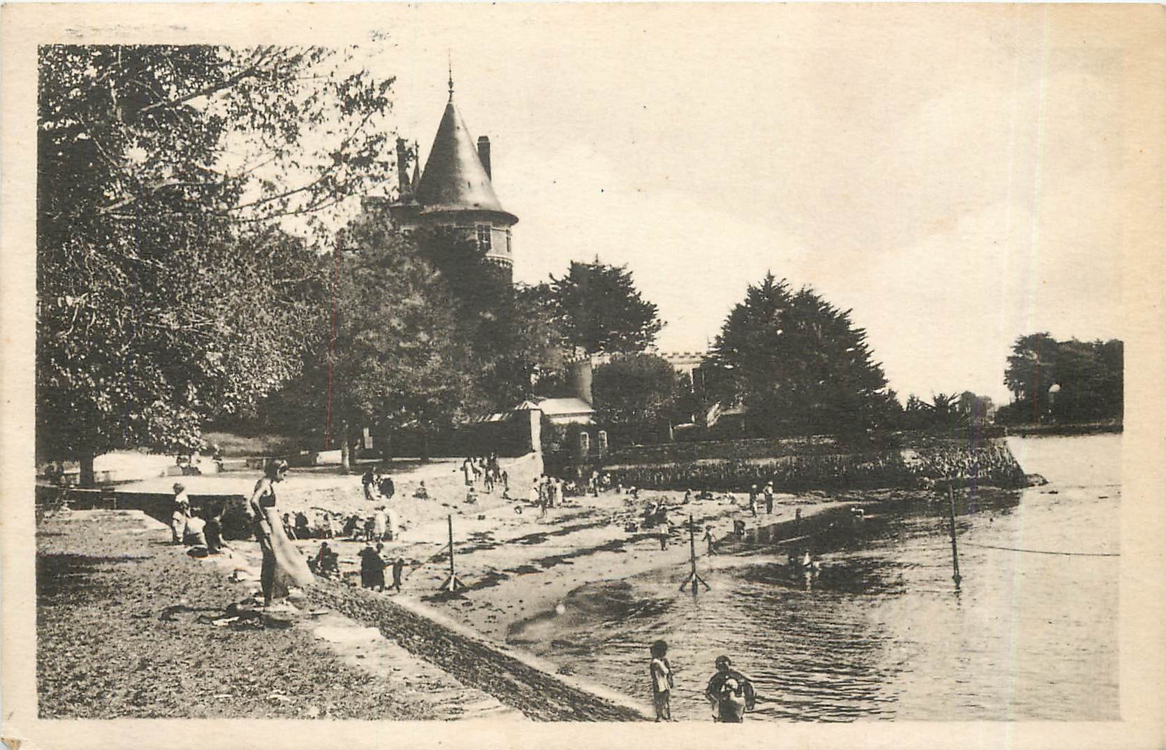 CPA Pornic Le plage et le chateau 