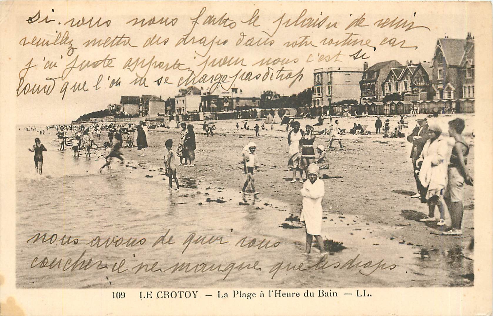 CPA Le Crotoy la plage a l'Heure du Bain 