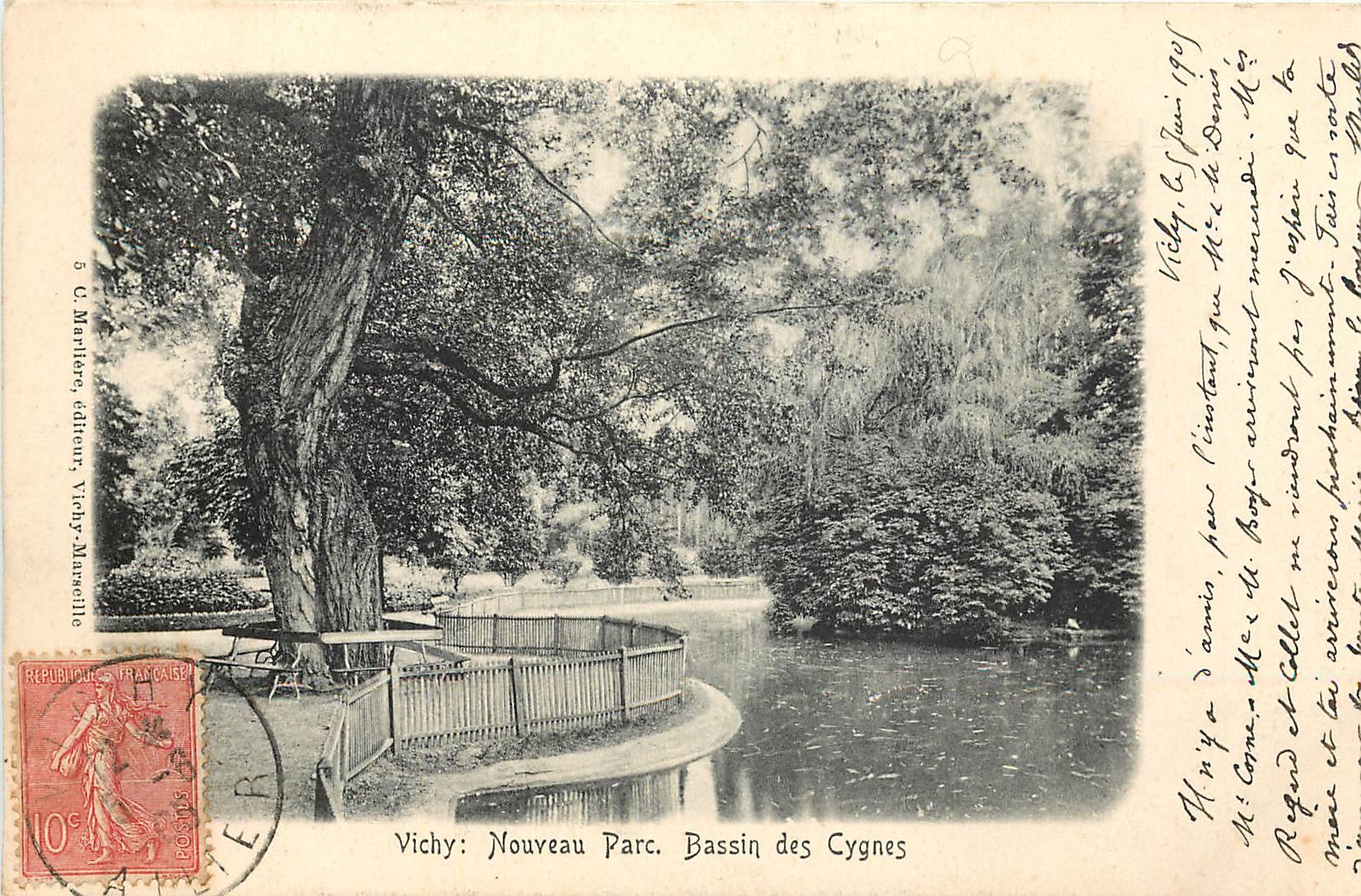 CPA Vichy Nouveau parc bassin des Cygnes 