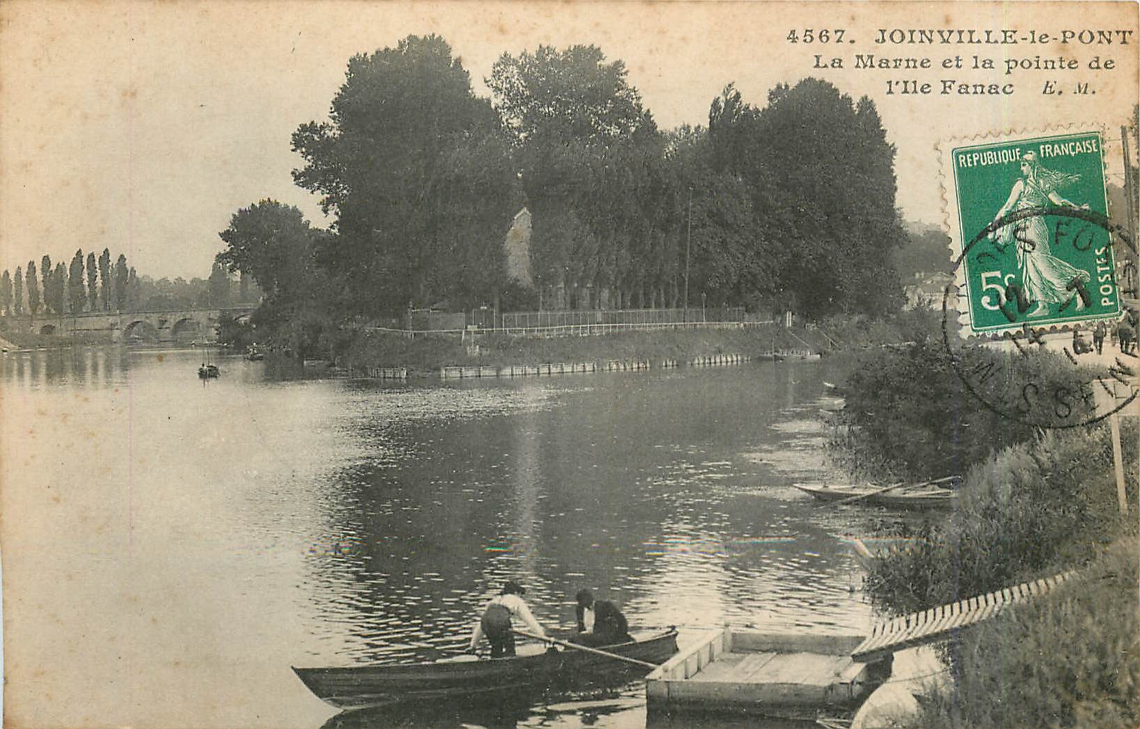 CPA Joinville le pont la Marne et la pointe de l'ile Fanac Barque Bateau