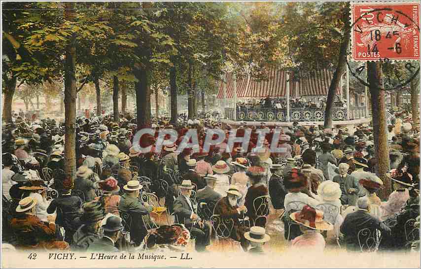 CPA Vichy l'Heure de la Musique 