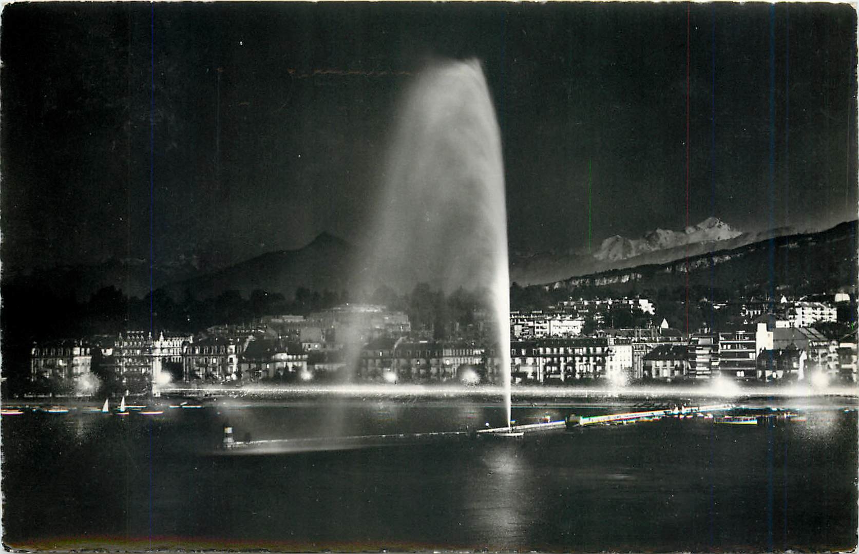 CPM Geneve le jet d'eau illuminee at le Mont Blanc 