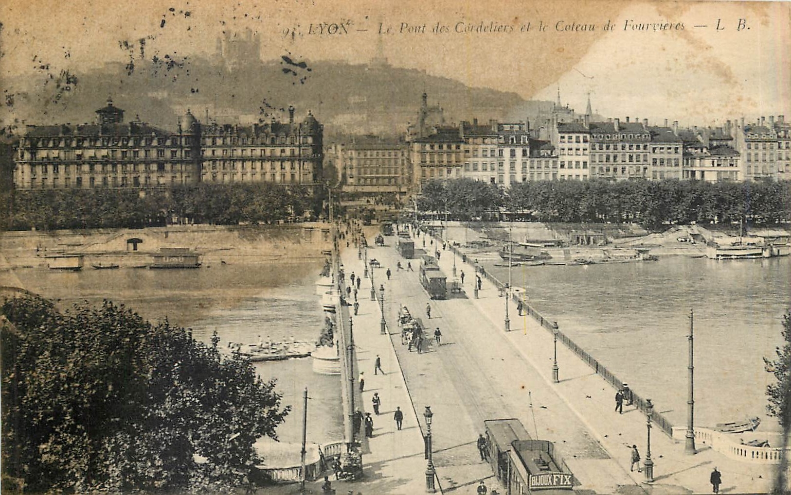 CPA Lyon le Pont des Cordeliers et le coteau de Fourviere