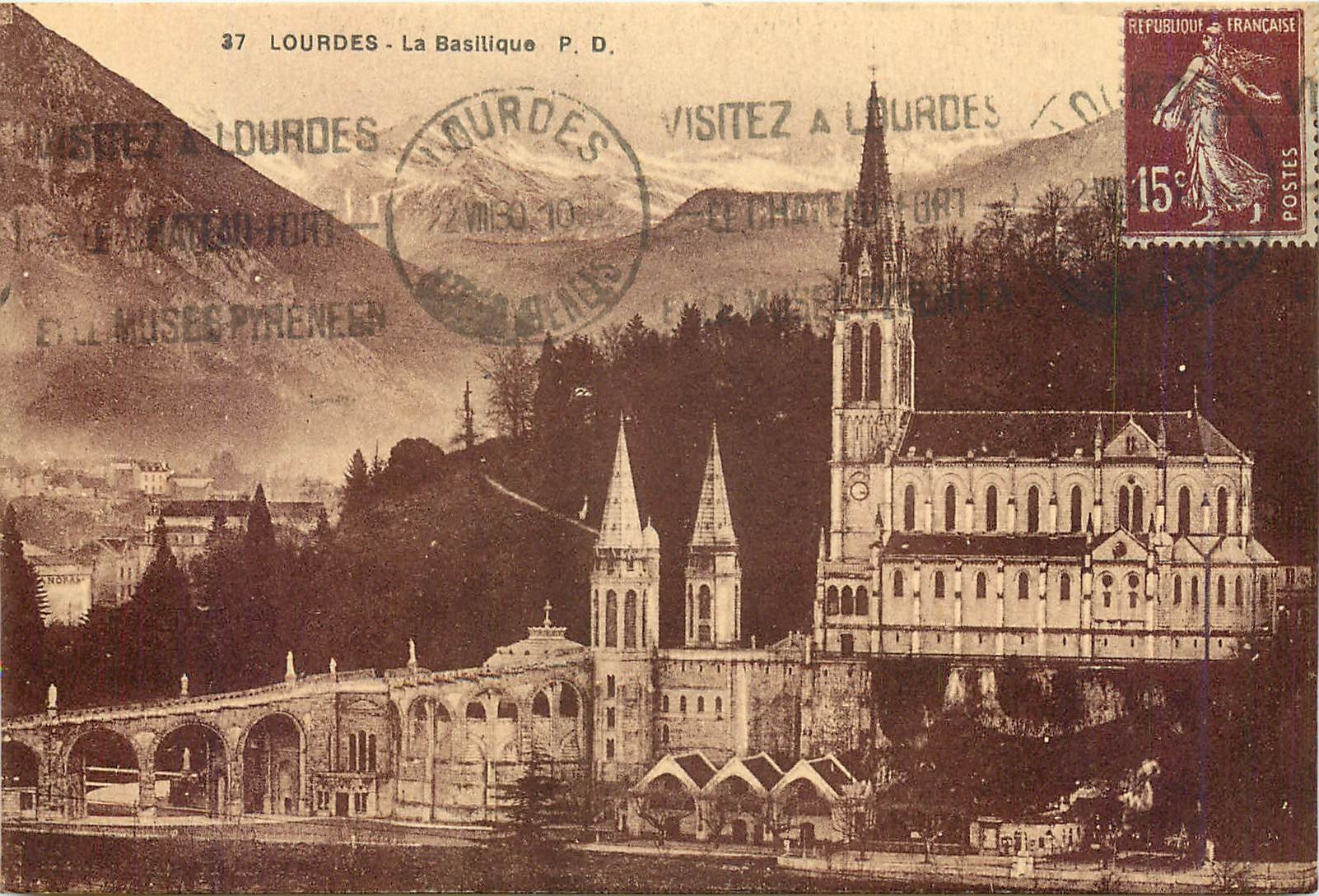 CPA Lourdes la basilique 