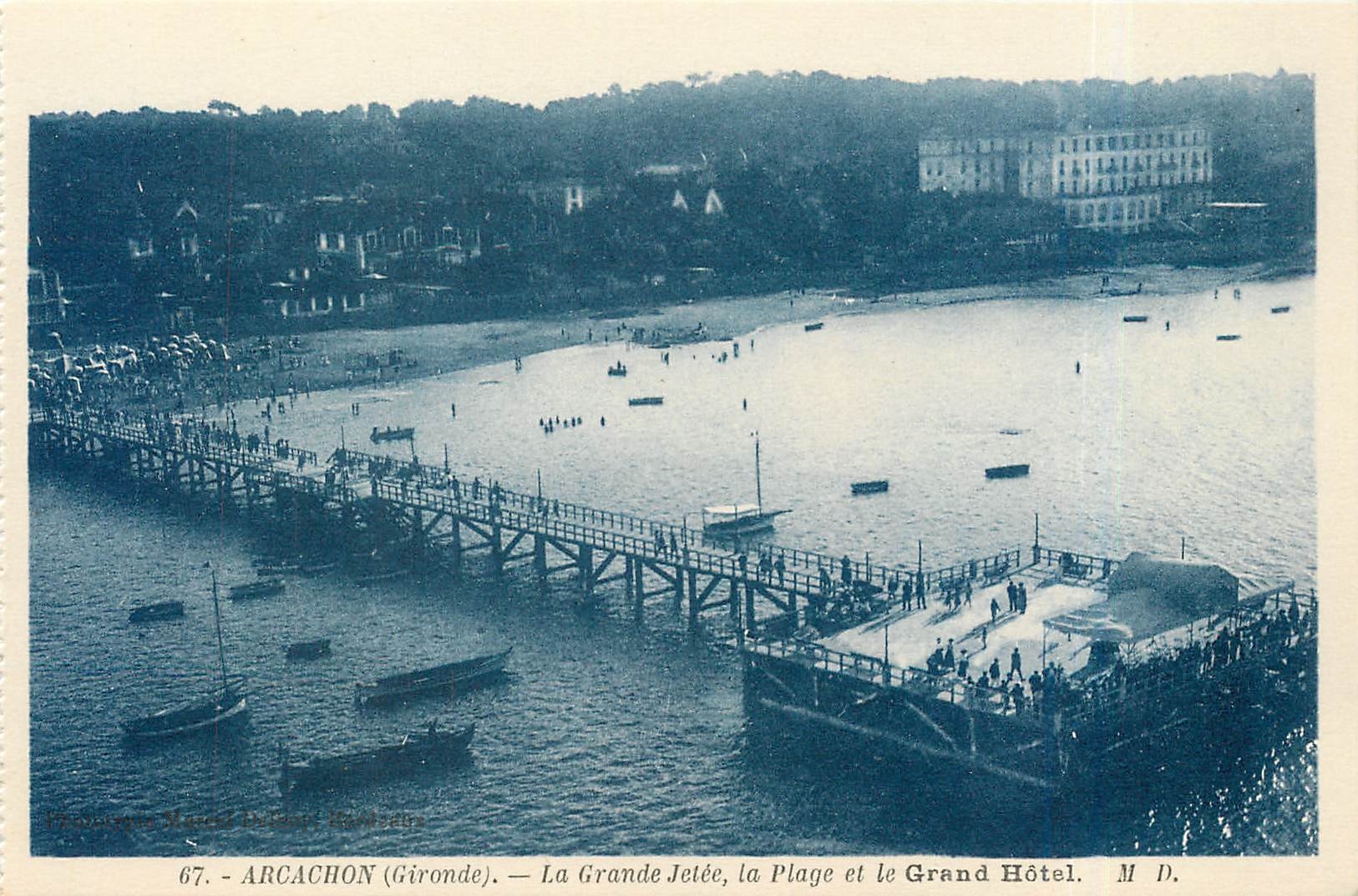 CPA Arcachon Gironde la grande jetee la plage et le grand hotel 
