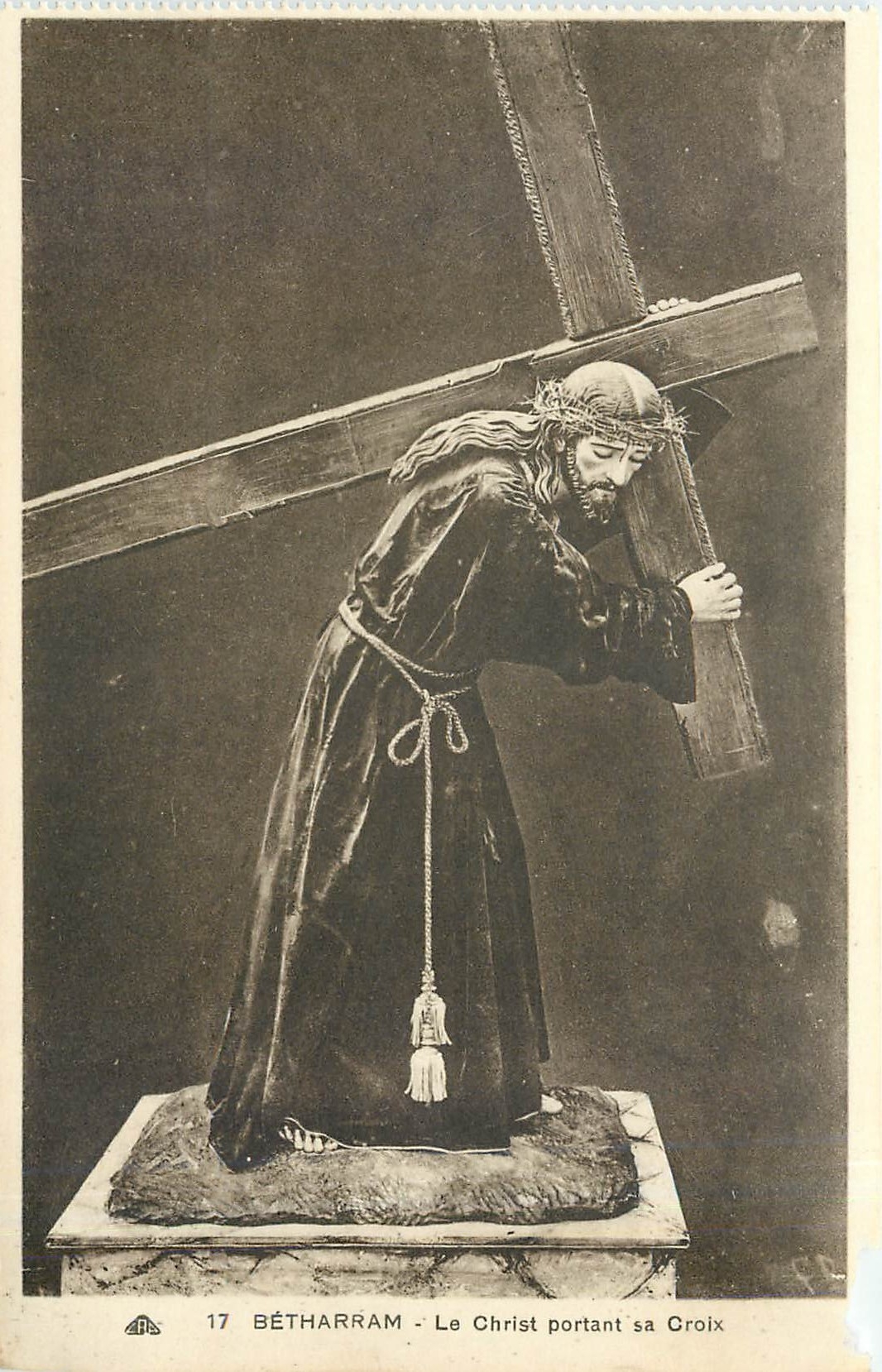 CPA Betharram le Christ portant sa Croix 