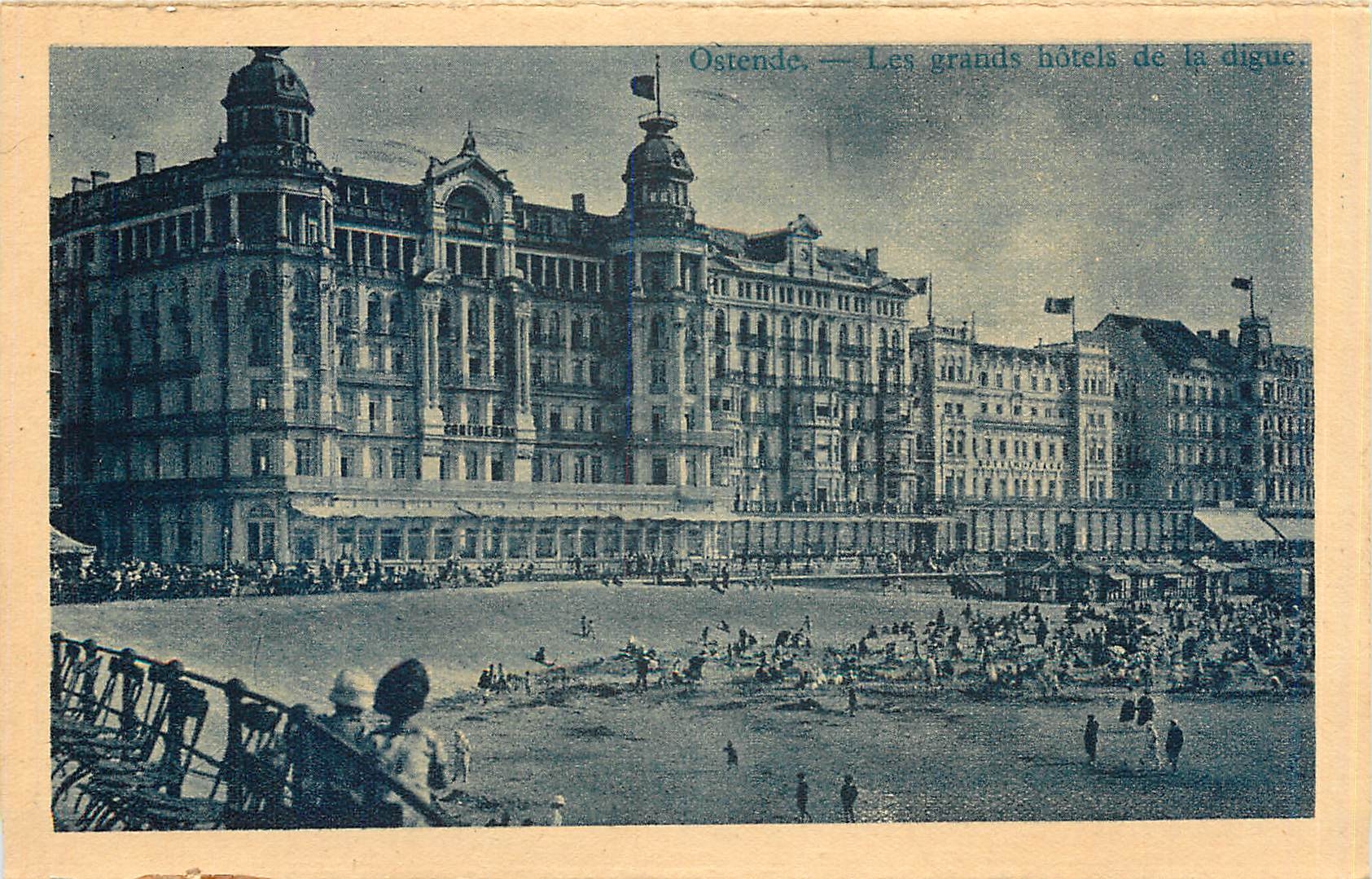 CPA Ostende les grands hotels de la digue 