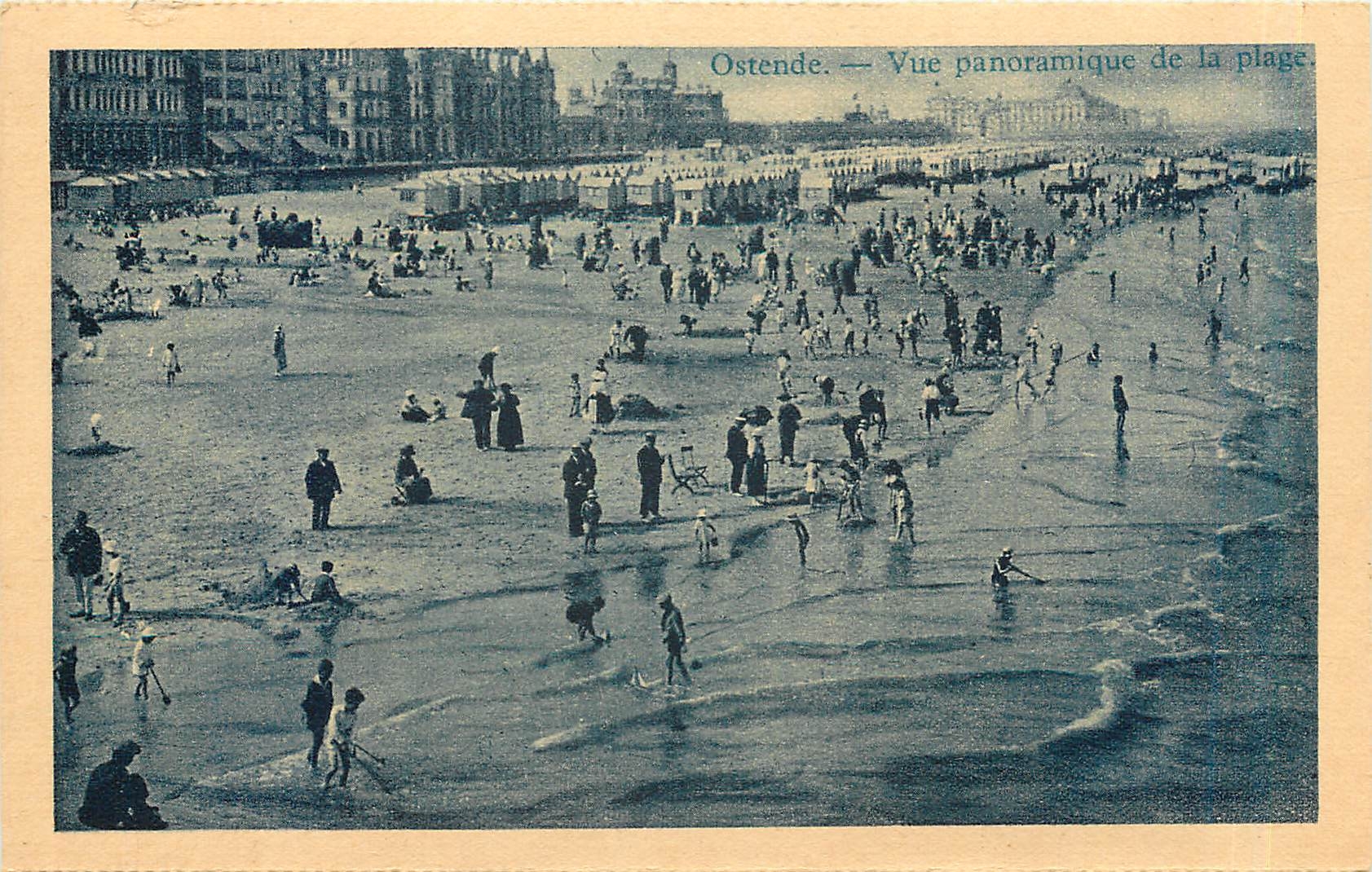 CPA Ostende vue panoramique de la plage 