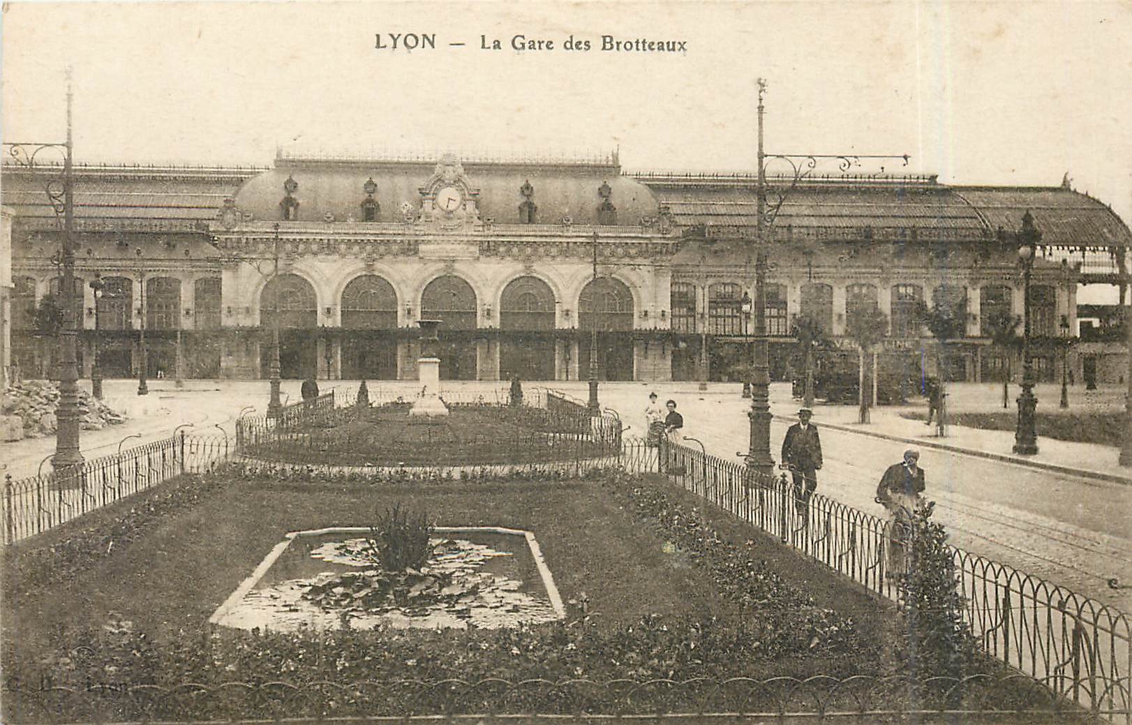 CPA Lyon la gare des Brotteaux 